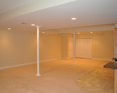 452 E Amherst Street - Photo Thumbnail 13