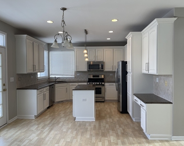 452 E Amherst Street - Photo Thumbnail 5