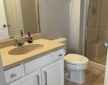 452 E Amherst Street - Photo Thumbnail 11