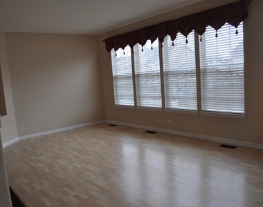 452 E Amherst Street - Photo Thumbnail 3
