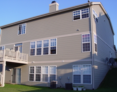 452 E Amherst Street - Photo Thumbnail 1