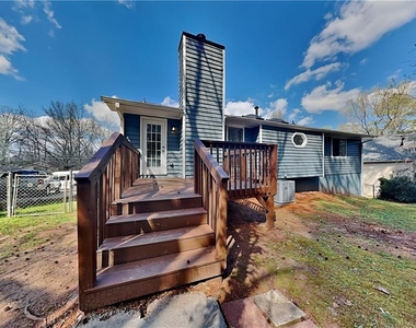 3500 Quail Hollow Trail - Photo Thumbnail 16
