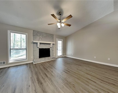 3500 Quail Hollow Trail - Photo Thumbnail 1