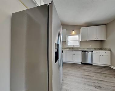 3500 Quail Hollow Trail - Photo Thumbnail 5