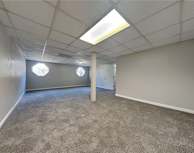 3500 Quail Hollow Trail - Photo Thumbnail 2