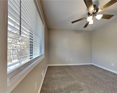 3500 Quail Hollow Trail - Photo Thumbnail 13