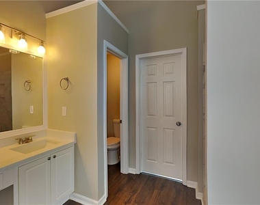 2730 Jona Trail - Photo Thumbnail 7