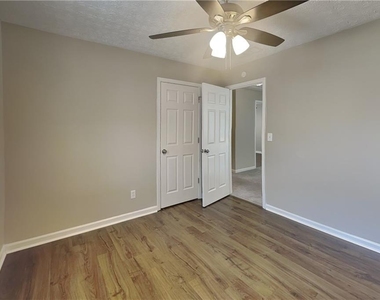 2730 Jona Trail - Photo Thumbnail 14