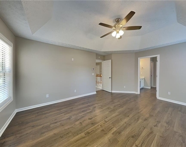2730 Jona Trail - Photo Thumbnail 6