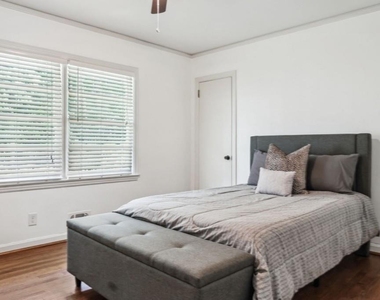 4379 Tree Haven Drive Ne - Photo Thumbnail 9