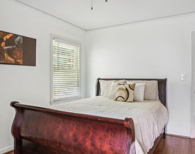 4379 Tree Haven Drive Ne - Photo Thumbnail 8