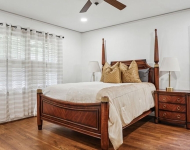 4379 Tree Haven Drive Ne - Photo Thumbnail 2
