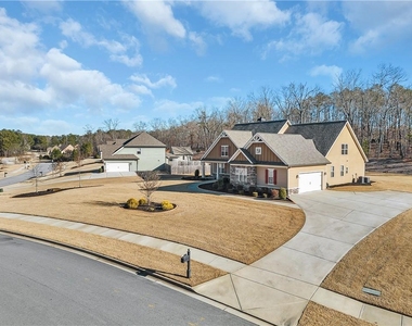 212 Blue Point - Photo Thumbnail 2
