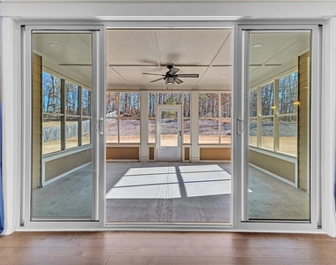 212 Blue Point - Photo Thumbnail 17