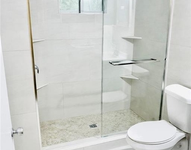 1127 Clifton Road Ne - Photo Thumbnail 5