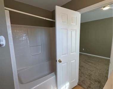 7067 Brookview Circle - Photo Thumbnail 21