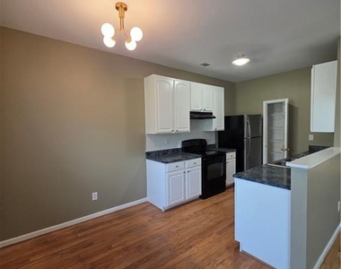 7067 Brookview Circle - Photo Thumbnail 8