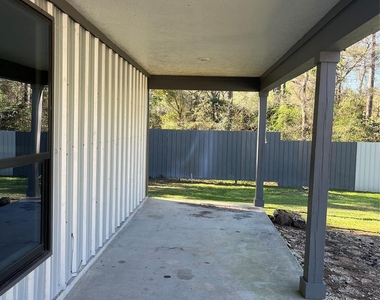18222 Bonnie Alice Drive - Photo Thumbnail 2