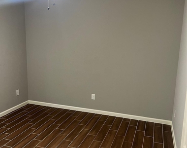 18222 Bonnie Alice Drive - Photo Thumbnail 9