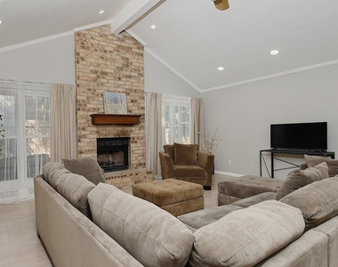 99 N Deerfoot Circle - Photo Thumbnail 7