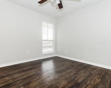 4400 Memorial Drive - Photo Thumbnail 18