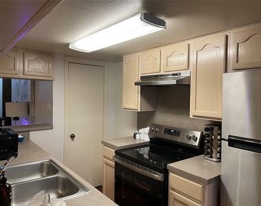 2118 Strand Street - Photo Thumbnail 10