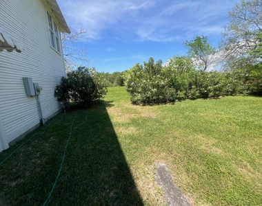 618 Bayridge Road - Photo Thumbnail 7