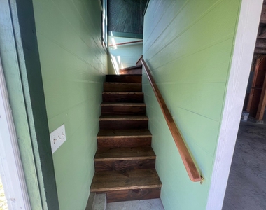 618 Bayridge Road - Photo Thumbnail 36