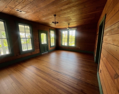 618 Bayridge Road - Photo Thumbnail 8