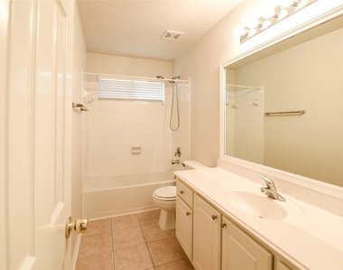 22 Hobbit Glen Drive - Photo Thumbnail 15