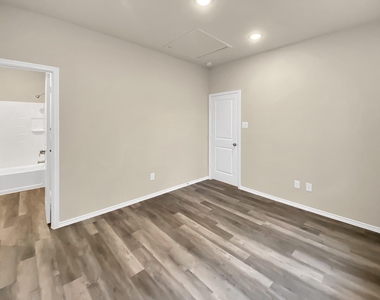 11593 Persimmon Street - Photo Thumbnail 14