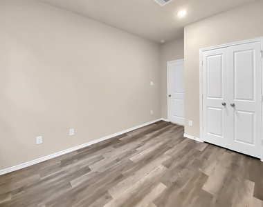 11593 Persimmon Street - Photo Thumbnail 10
