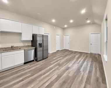 11593 Persimmon Street - Photo Thumbnail 3