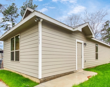 11593 Persimmon Street - Photo Thumbnail 1