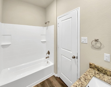 11593 Persimmon Street - Photo Thumbnail 12