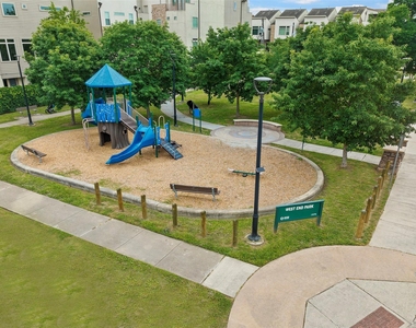 4413 Eli Street - Photo Thumbnail 5