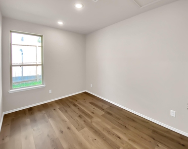 9770 Blackgum Drive - Photo Thumbnail 8
