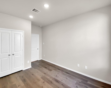 9770 Blackgum Drive - Photo Thumbnail 14