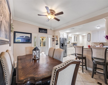 922 Gilpin Street - Photo Thumbnail 6