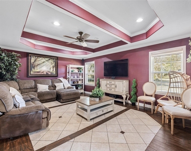922 Gilpin Street - Photo Thumbnail 4