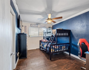 922 Gilpin Street - Photo Thumbnail 15