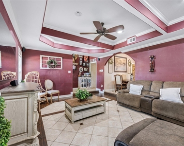 922 Gilpin Street - Photo Thumbnail 5