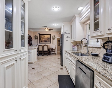 922 Gilpin Street - Photo Thumbnail 11
