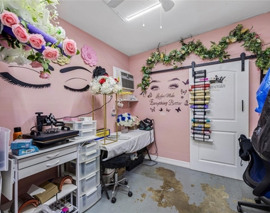 922 Gilpin Street - Photo Thumbnail 21