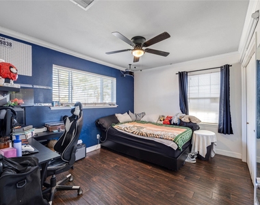 922 Gilpin Street - Photo Thumbnail 14