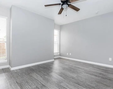 4400 Memorial Drive - Photo Thumbnail 16
