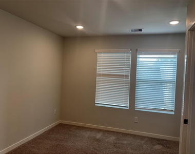 5735 Blue Grama Drive - Photo Thumbnail 27