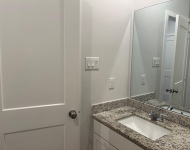 5735 Blue Grama Drive - Photo Thumbnail 10