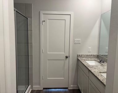 5735 Blue Grama Drive - Photo Thumbnail 16