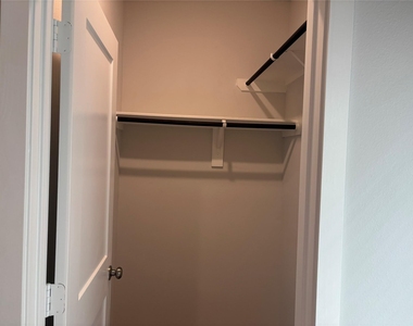 5735 Blue Grama Drive - Photo Thumbnail 9